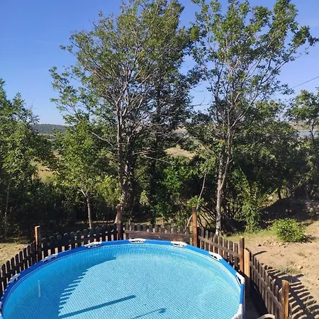 Zwei Zelte Mit Pool Σπίτι διακοπών Ražanac